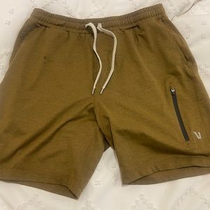 Vuori Preference Shorts Tobacco Brown Color